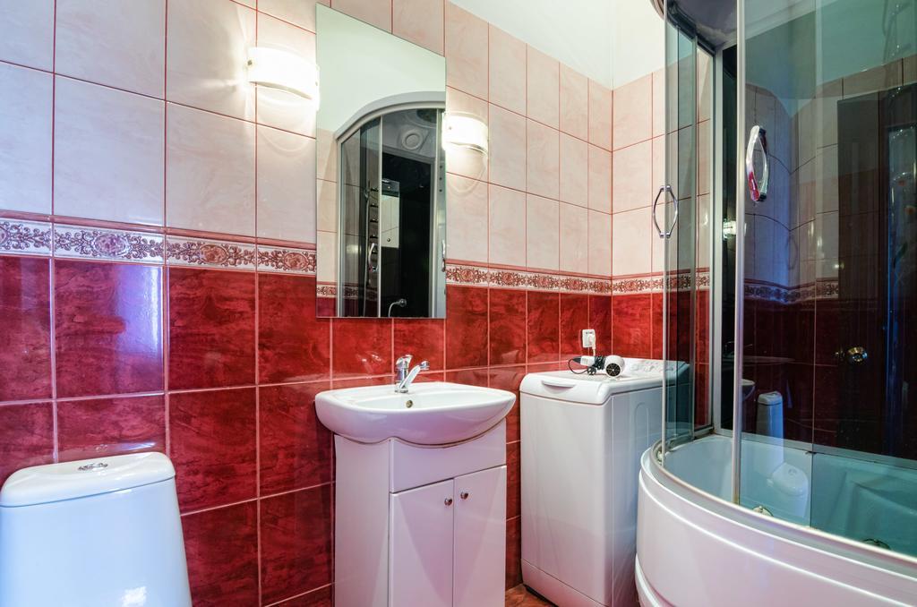 Leogrand Apartments On Kniazia Romana 26 Lviv Kültér fotó